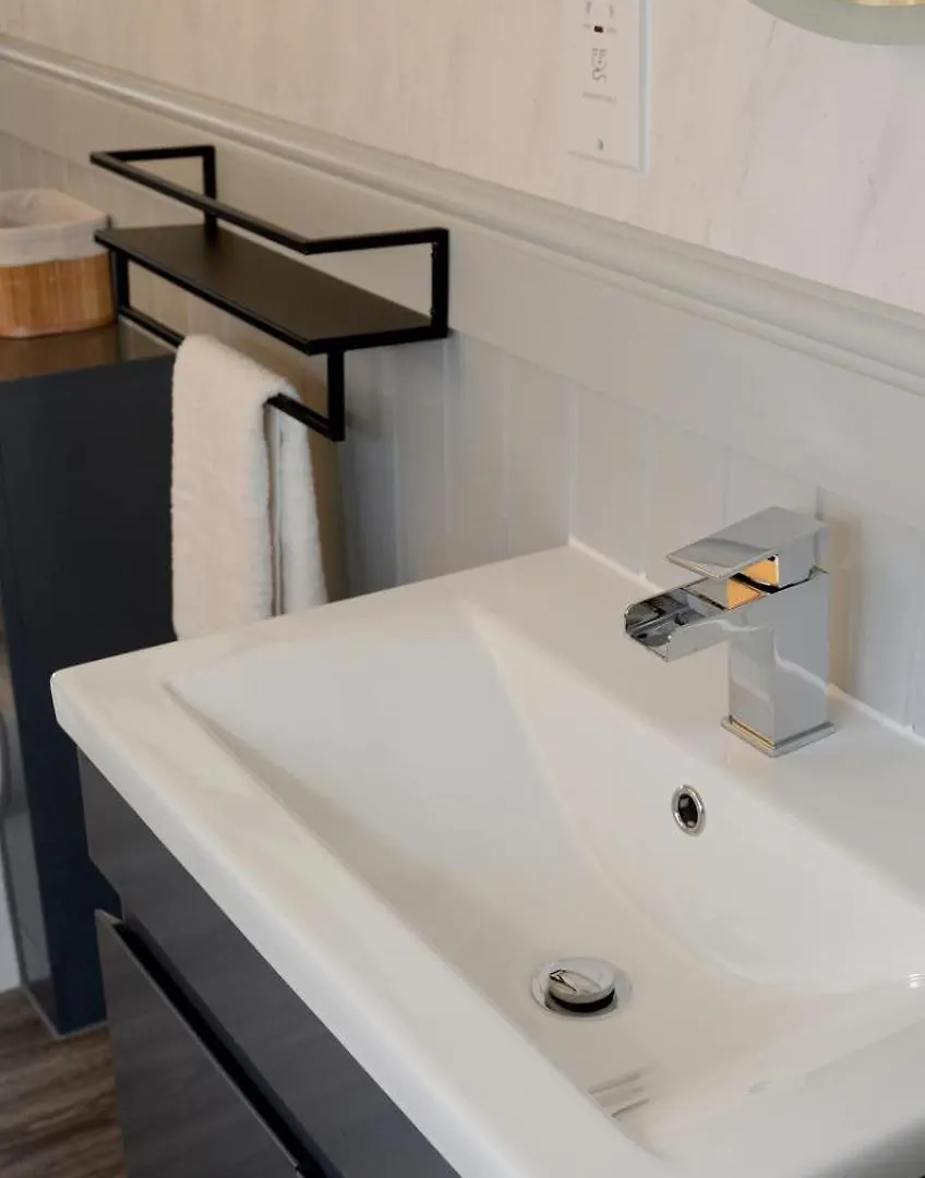 Botel Rivers Stays With Hot Tub Southampton United Kingdom